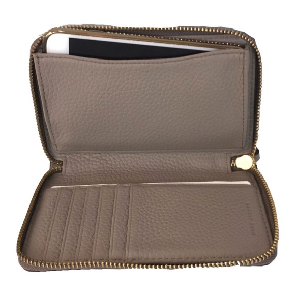 MARC JACOBS Recruit Zip Phone Wristlet mink & gold - Picture 2 of 6